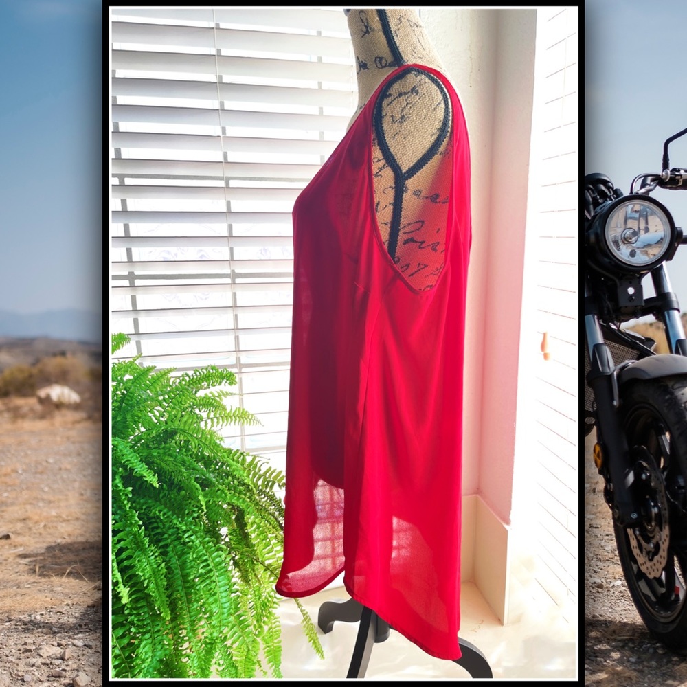 🛍️CLEARANCE🛍️ TORRID Red Swing Tank #T738268Z - Picture 3 of 6